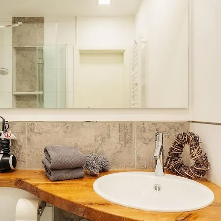 Jederzeit - Balkon, Wlan * זנקט אנדריאסברג